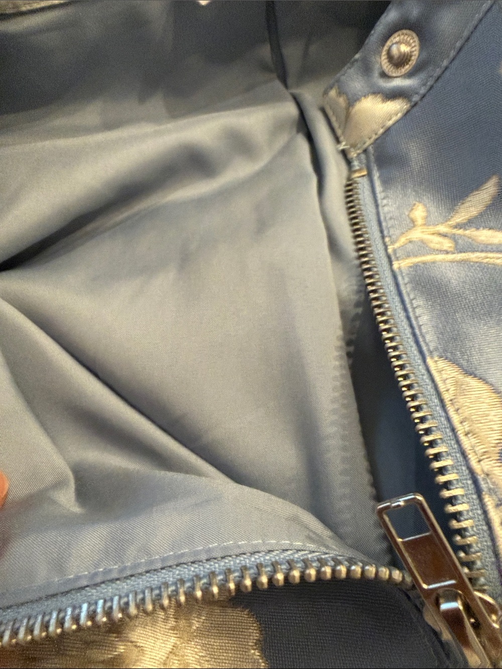 Sage the label Blue Floral Satin Bomber jacket with matching blouse size small - Picture 9 of 9